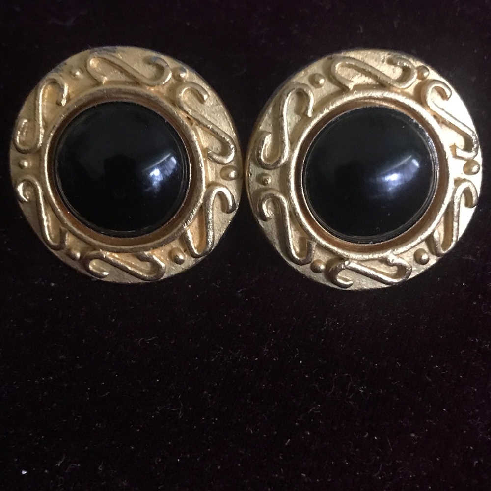 Linda Levinson Clip On Earrings